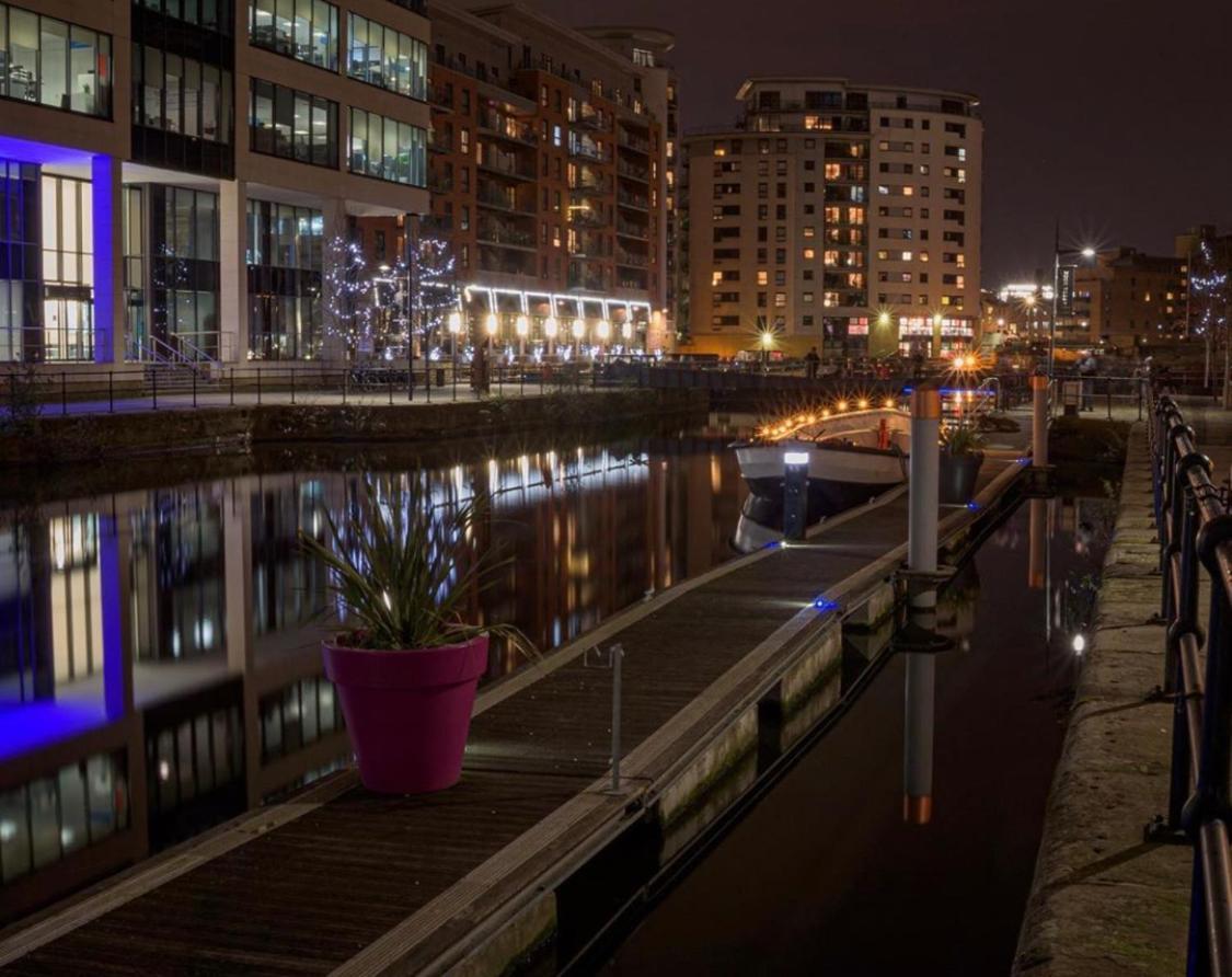 King Deluxe City Apt Large Balcony& Free Parking! Leeds  Esterno foto